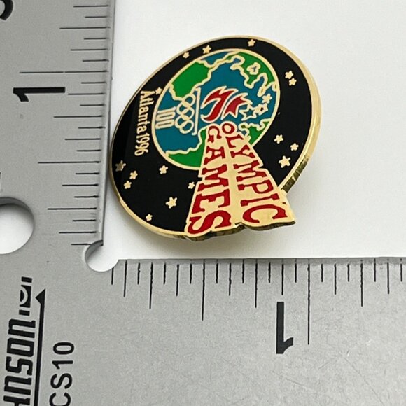 1996 Atlanta Olympic Games Commemorative Pin Vintage Earth Stars World - Picture 3 of 6